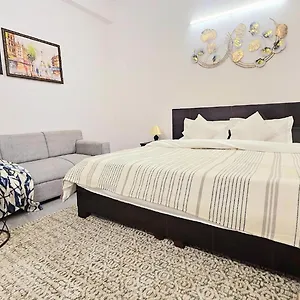 *** Hotel Lux Studio By Epic India